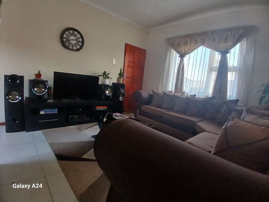 2 Bedroom Property for Sale in Graceland Eastern Cape